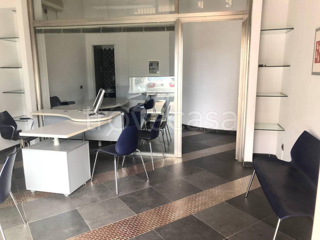 Ufficio in in affitto da privato a Nocera Inferiore via Isaia Gabola