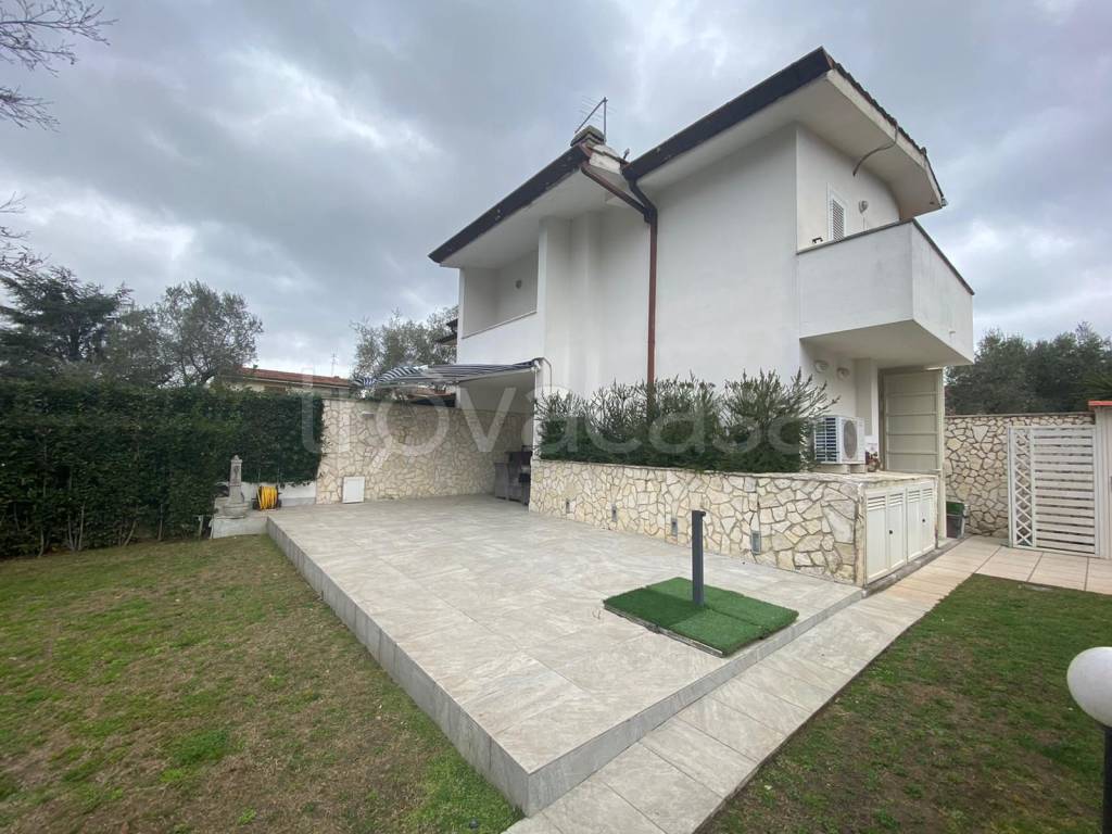 Villa in vendita a Sabaudia via Capricorno, 11B