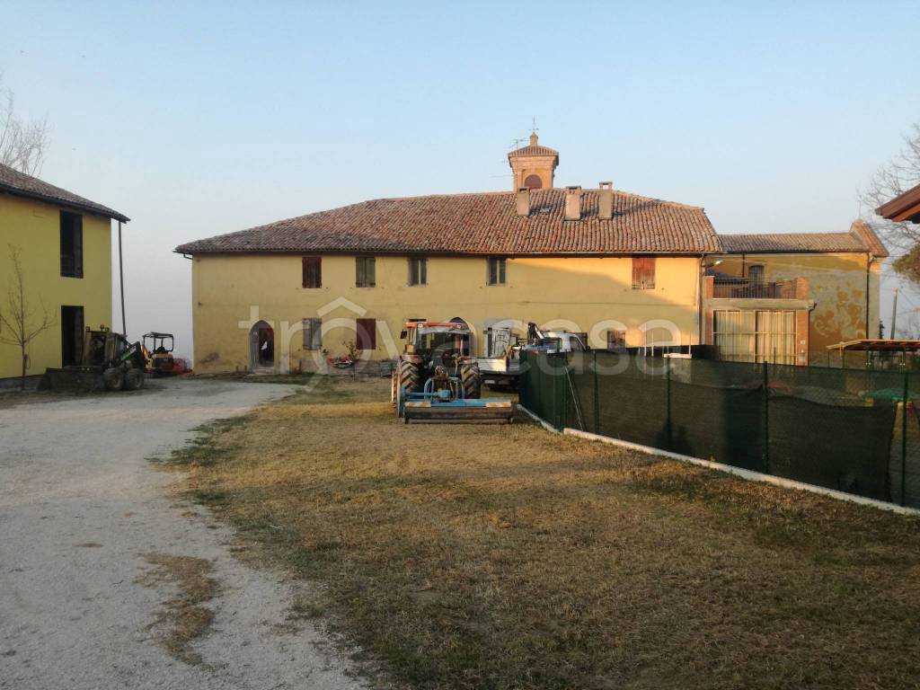 Casale in vendita a Ozzano dell'Emilia via Sant'Andrea, 40