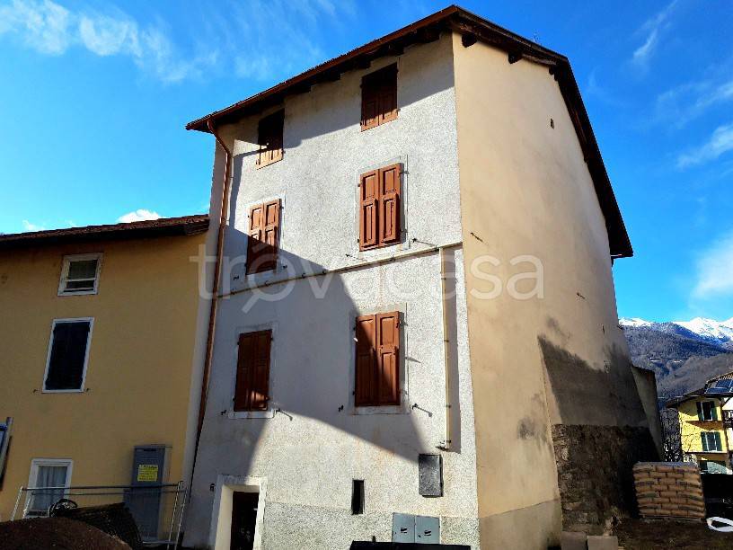 Casa Indipendente in vendita a Borgo Valsugana via Lecco