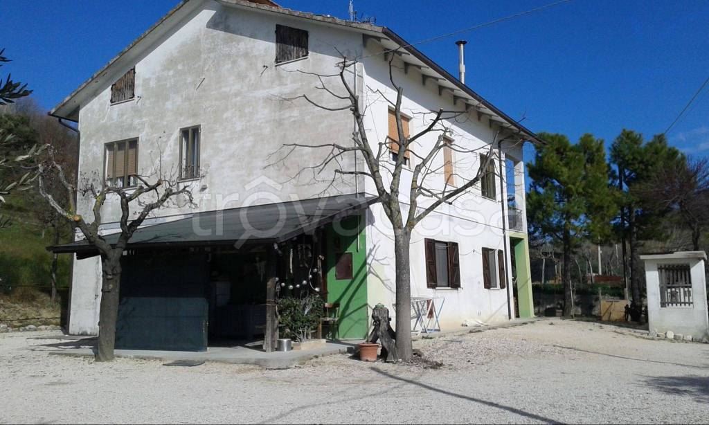 Appartamento in in vendita da privato a Montecosaro località Castellano, 11