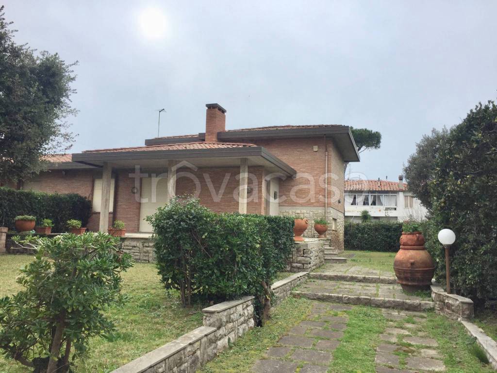 Villa in affitto a Pisa via delle Margherite