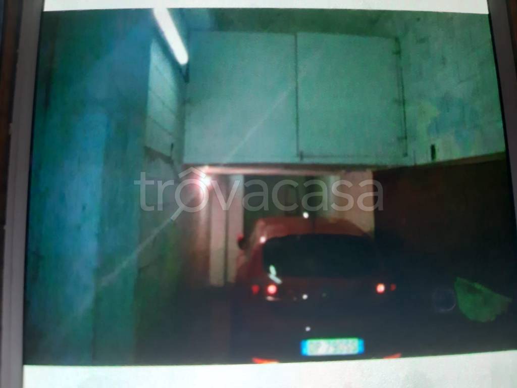 Garage in vendita a Cinisello Balsamo viale Sardegna, 9