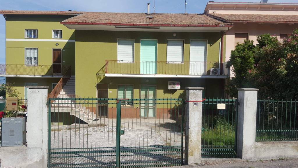 Villa Bifamiliare in in vendita da privato a Terre Roveresche viale della Repubblica, 19