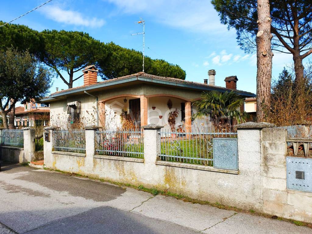 Casa Indipendente in in vendita da privato ad Ariano nel Polesine via Caravaggio, 22