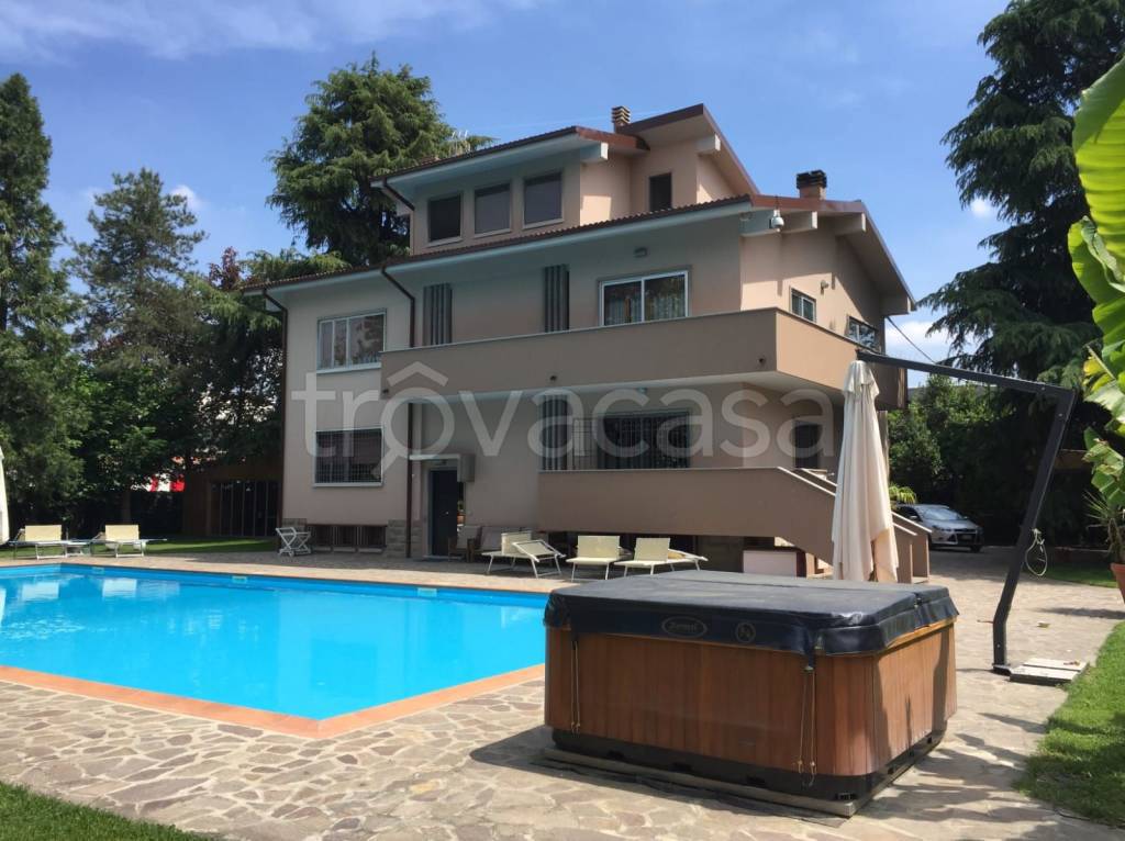 Villa Bifamiliare in vendita a Zola Predosa via Rigosa, 38/1
