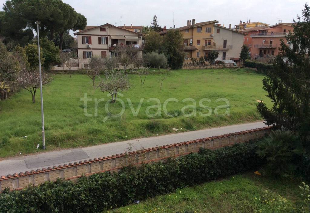 Terreno Residenziale in vendita a Roma via di Selva Candida, 120