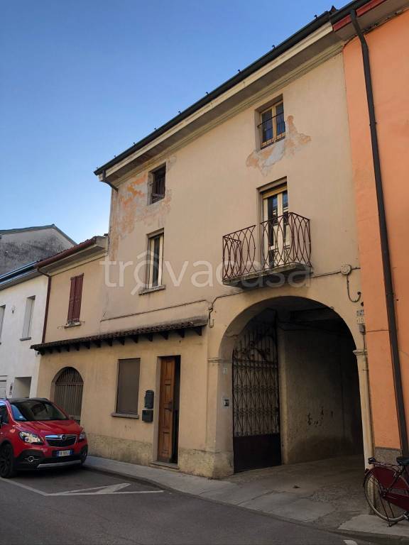 Casa Indipendente in vendita a Casalmorano via Giuseppe Garibaldi, 10