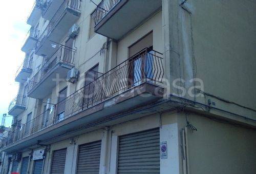 Appartamento in vendita a Palermo via filangeri
