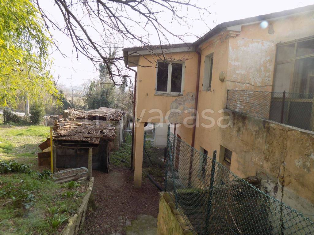 Appartamento in in vendita da privato a Colli al Metauro via Flaminia