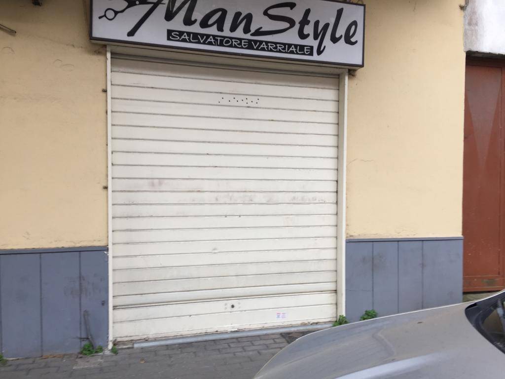 Negozio in affitto a Marano di Napoli via Casalanno, 27