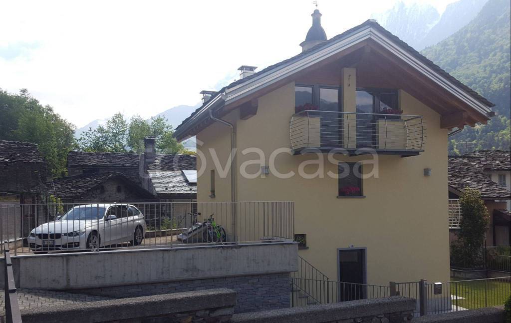 Villa in in vendita da privato a Chiavenna via Centro Abitato Campedello, 162