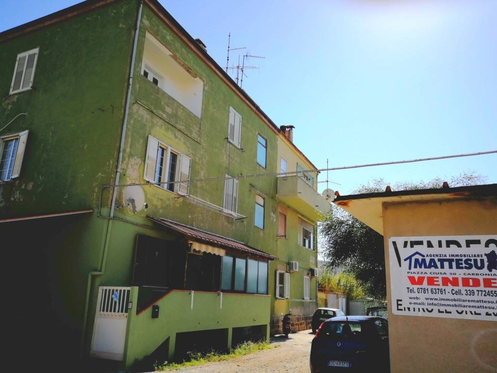 Appartamento in vendita a Carbonia via Giosuè Carducci