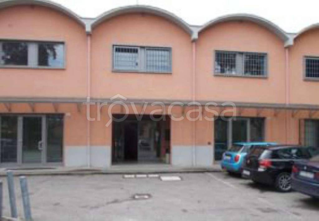 Ufficio in vendita a Bologna via Canova 11/b