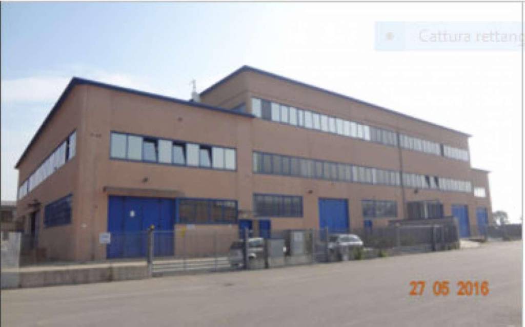 Capannone Industriale in vendita a Fornovo San Giovanni via Marconi 15