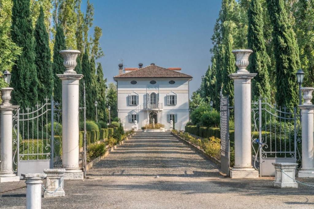 Villa Bifamiliare in vendita a Gattatico via m. Tonelli