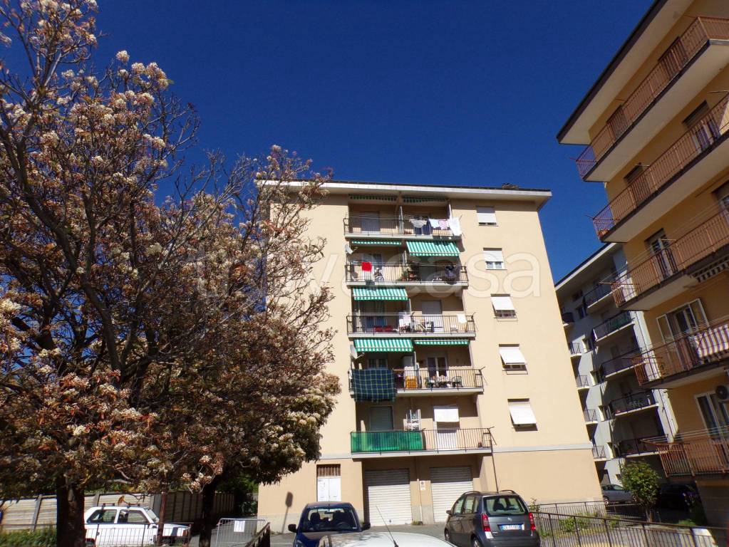 Appartamento in vendita a Busalla via Milite Ignoto