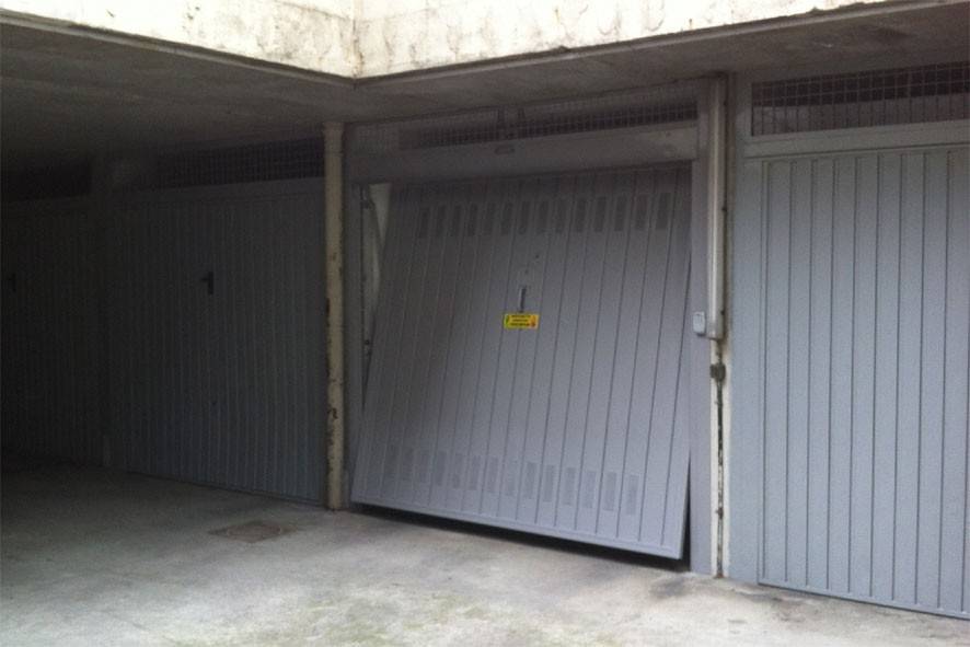 Garage in vendita a Villa Cortese piazza Vittoria
