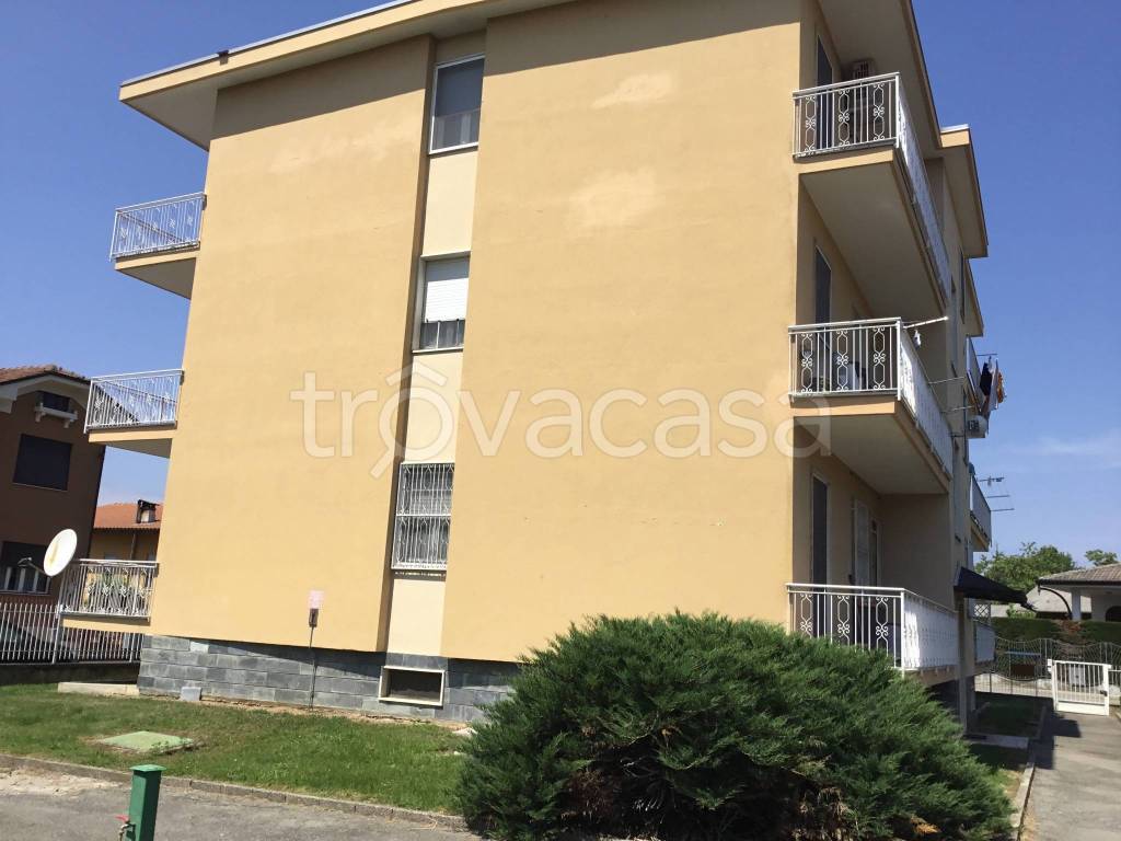 Appartamento in in vendita da privato a Rovasenda via Circonvallazione, 22