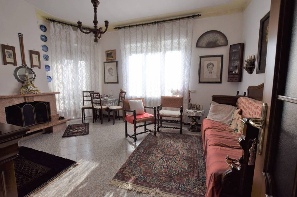Appartamento in vendita a Novi Ligure viale Aurelio Saffi