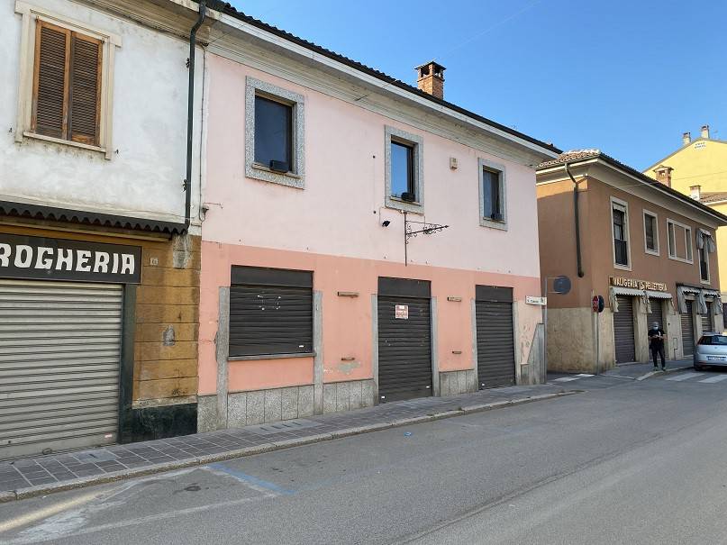Intero Stabile in vendita a Sant'Angelo Lodigiano via Madre Cabrini, 2