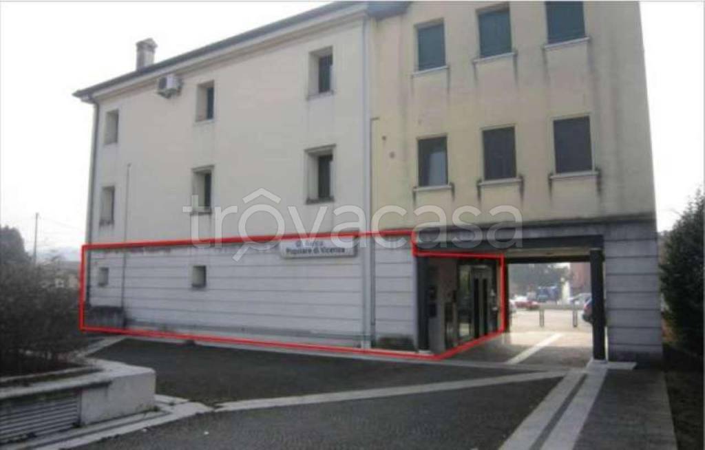 Ufficio in vendita a Pieve di Soligo via Montegrappa , 14