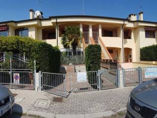 Villa a schiera in affitto a comacchio via del vascello, 29