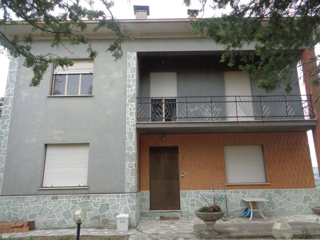 Casa Indipendente in in vendita da privato ad Arcevia frazione Montale, 182