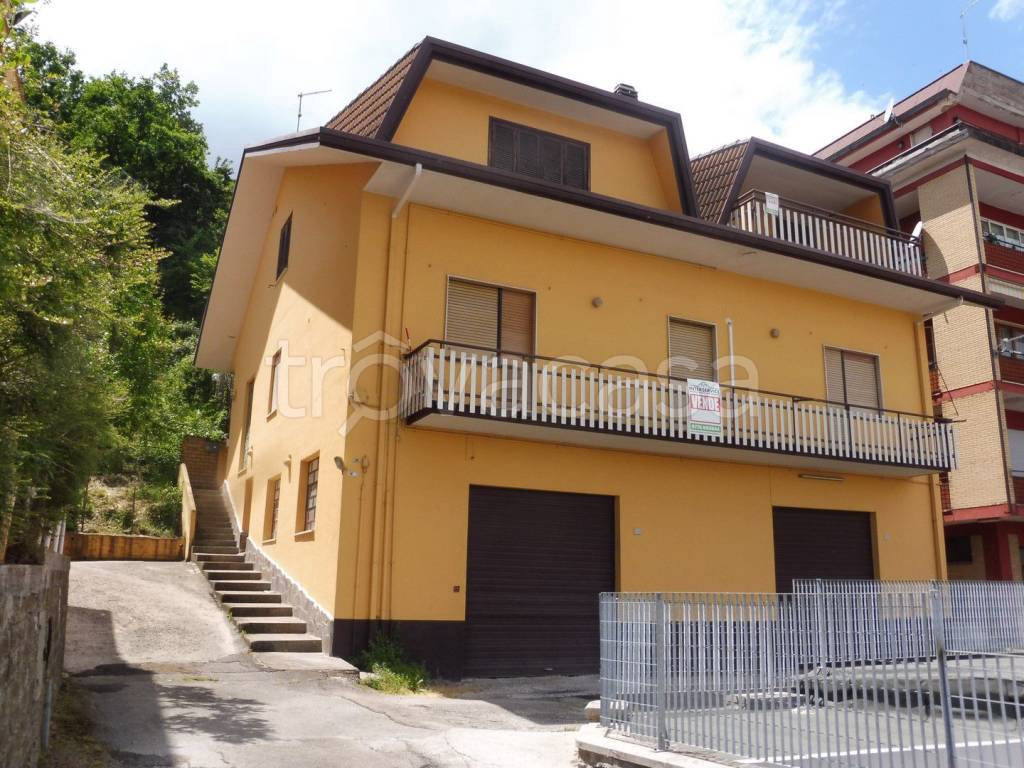 Appartamento in vendita a Ceccano via Gaeta, 258/1