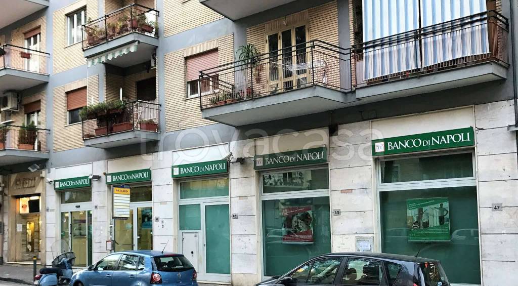 Negozio in vendita a Napoli via edoardo nicolardi 39
