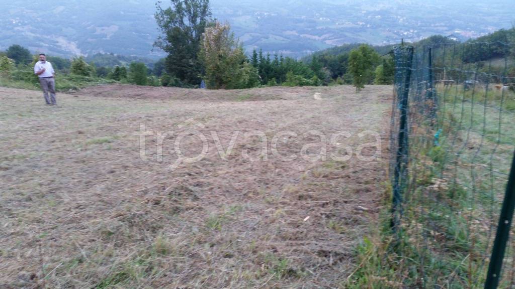 Terreno Residenziale in vendita a Tizzano Val Parma località Sternola