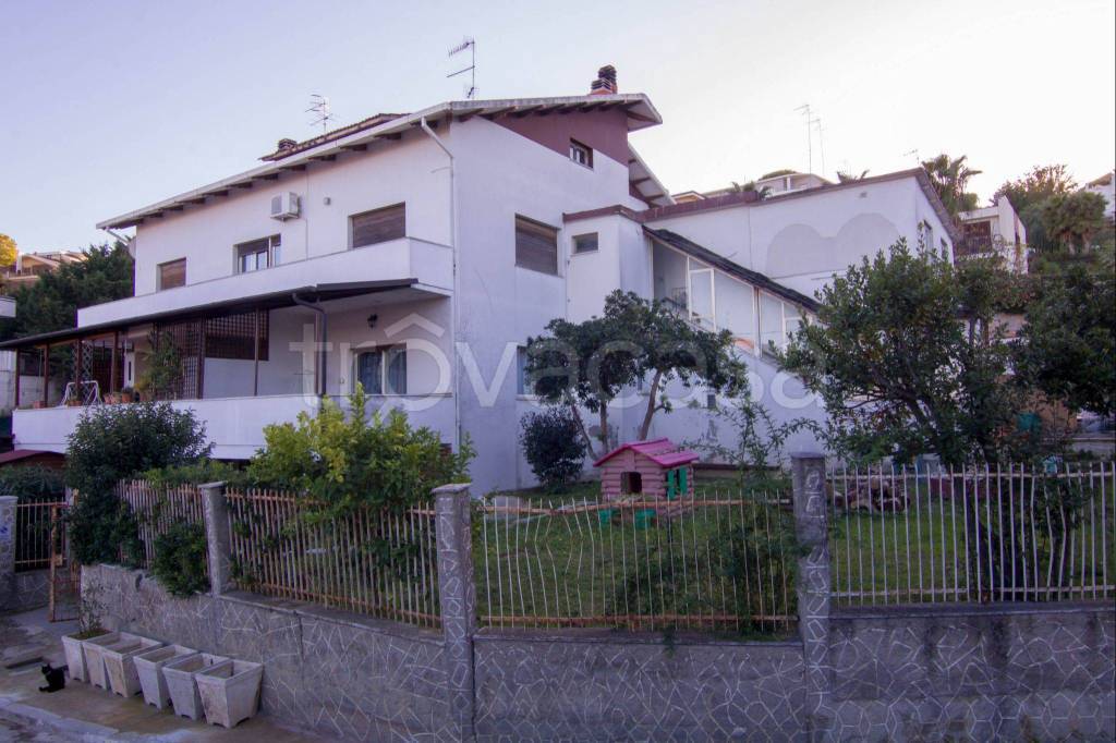 Appartamento in in vendita da privato a Montesilvano via Marmolada, 15