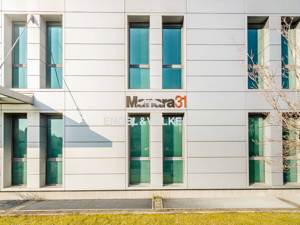 Ufficio in vendita a Monza via Luciano Manara, 31