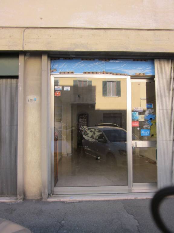 Negozio in vendita a Firenze via Aretina, 137B