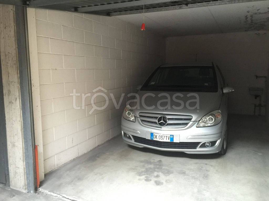 Garage in vendita a Seriate via Paderno, 38