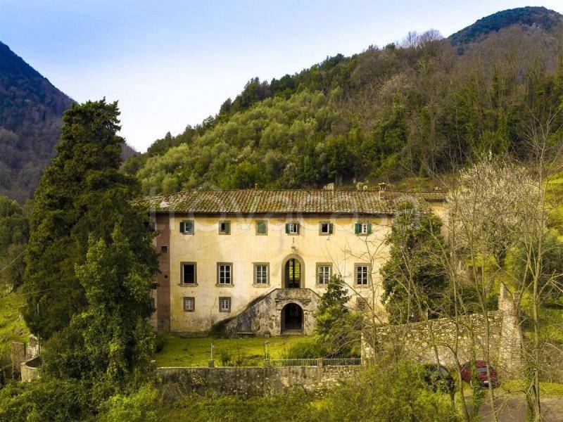 Villa in vendita a Lucca via del Poggio Seconda, 1045A