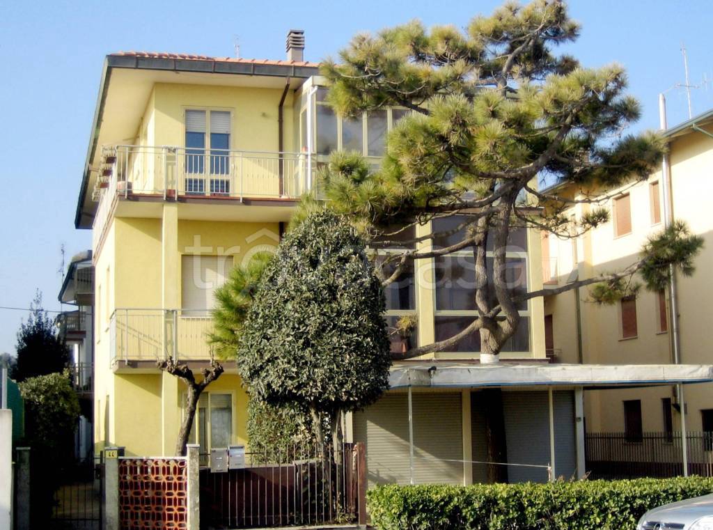 Appartamento in affitto a Cervia lungomare Grazia Deledda, 44