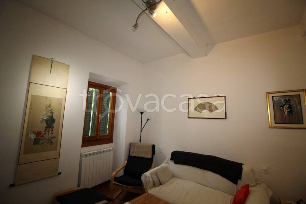 Appartamento in vendita a Cavriglia via Giuseppe Di Vittorio