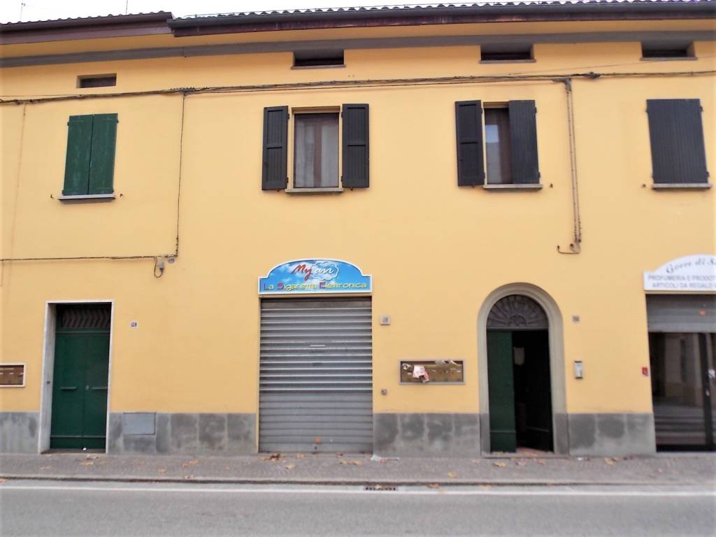 Negozio in affitto ad Anzola dell'Emilia via Emilia, 128