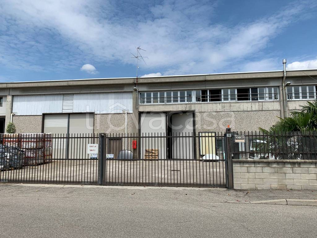Capannone Industriale in vendita a Pogliano Milanese