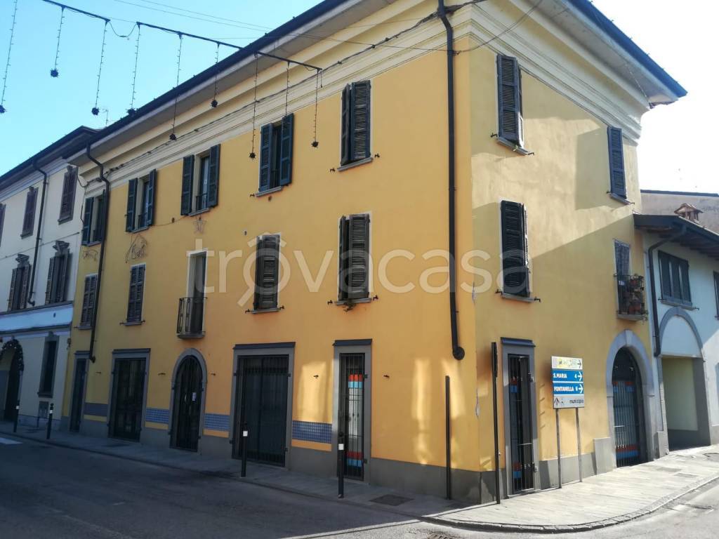Appartamento in vendita a Pumenengo piazza Papa Giovanni xxiii, 1
