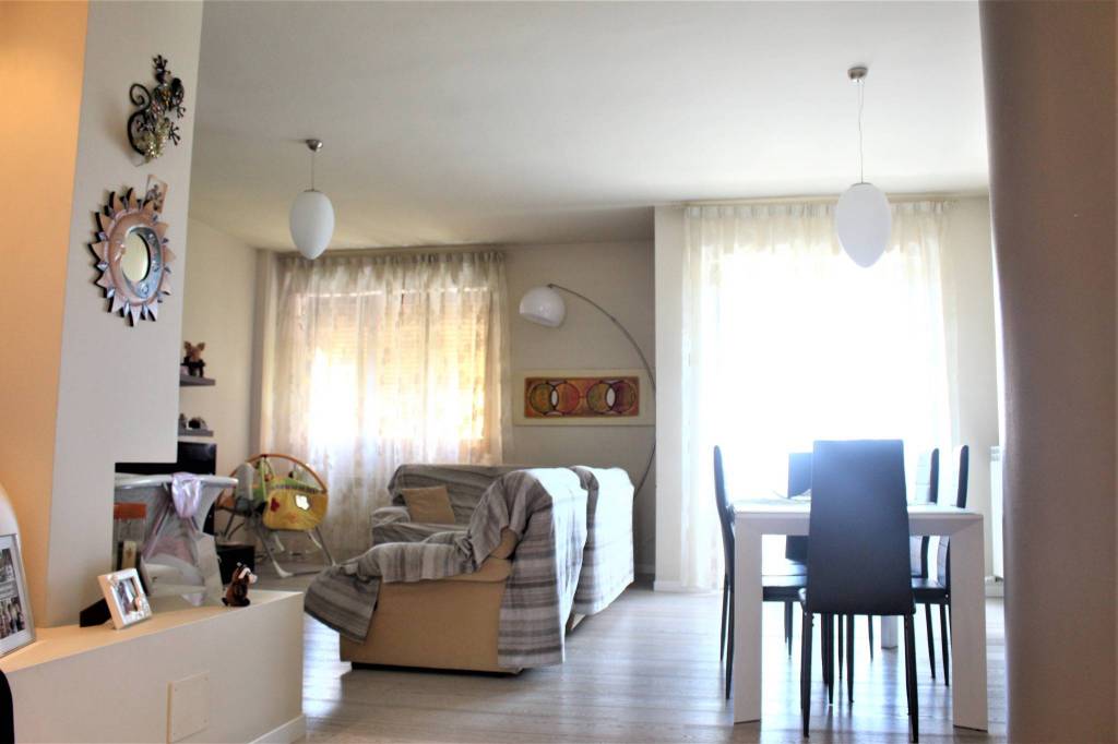 Appartamento in vendita a Milano via Dora Riparia, 10