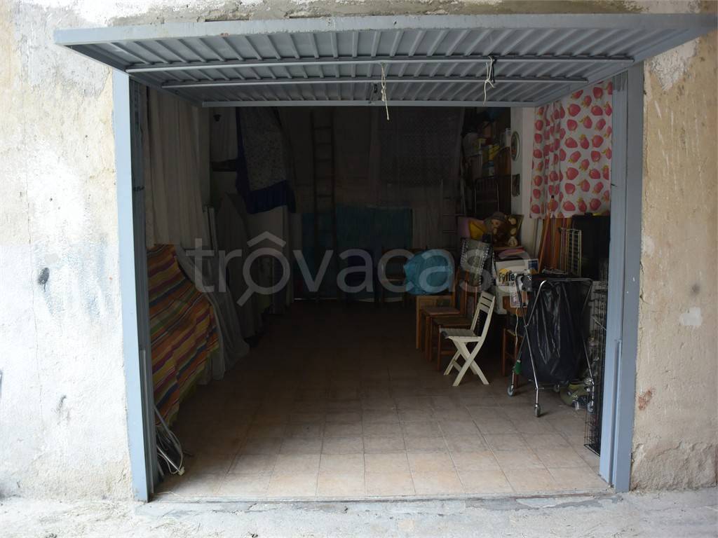 Garage in vendita a Corigliano-Rossano via Pigna