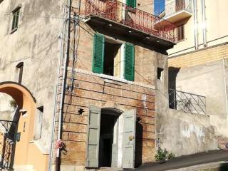 Casa indipendente in in vendita da privato a casoli via giuseppe garibaldi, 89