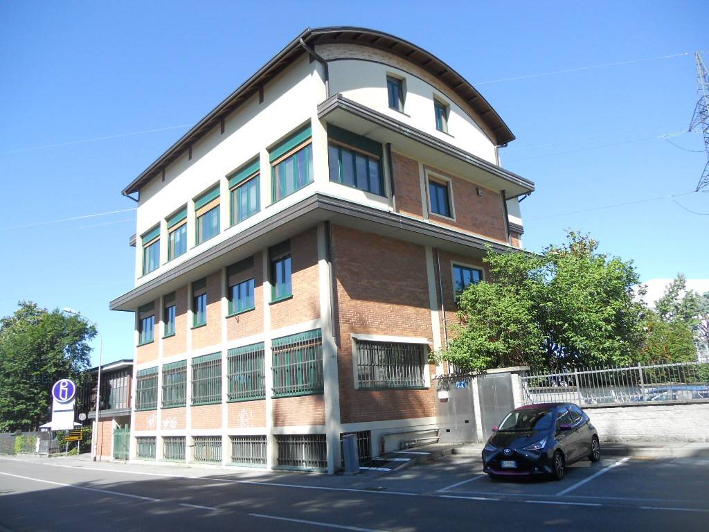 Ufficio in affitto a Pogliano Milanese via Europa