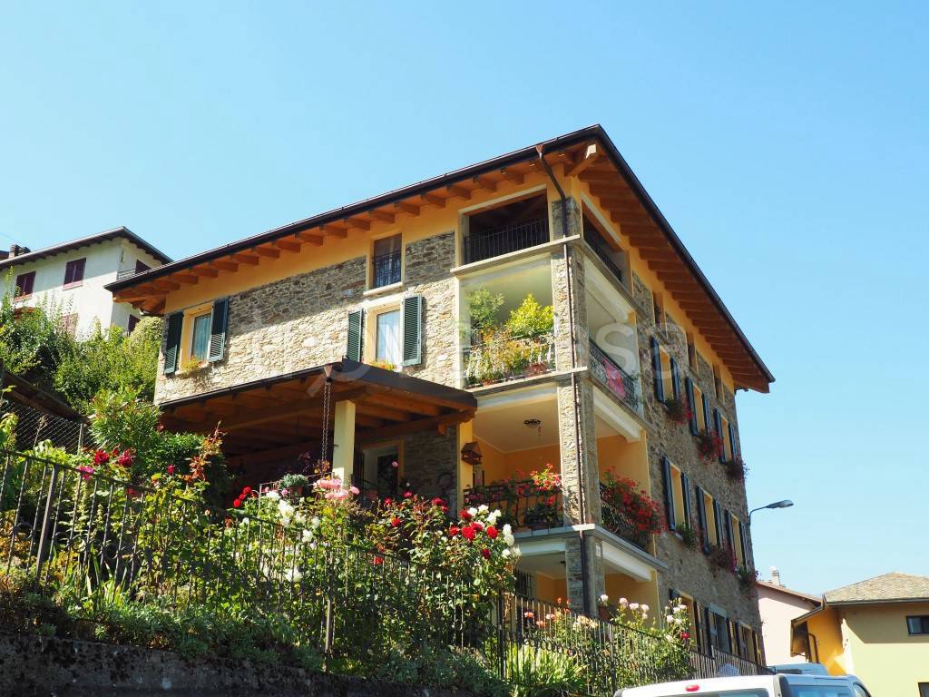 Villa in vendita a Rasura strada Provinciale della Val Gerola
