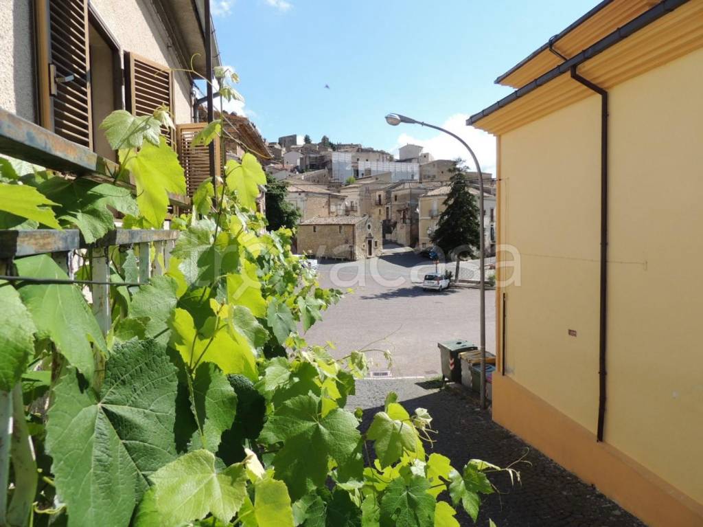 Casa Indipendente in vendita a San Benedetto in Perillis via Macchia