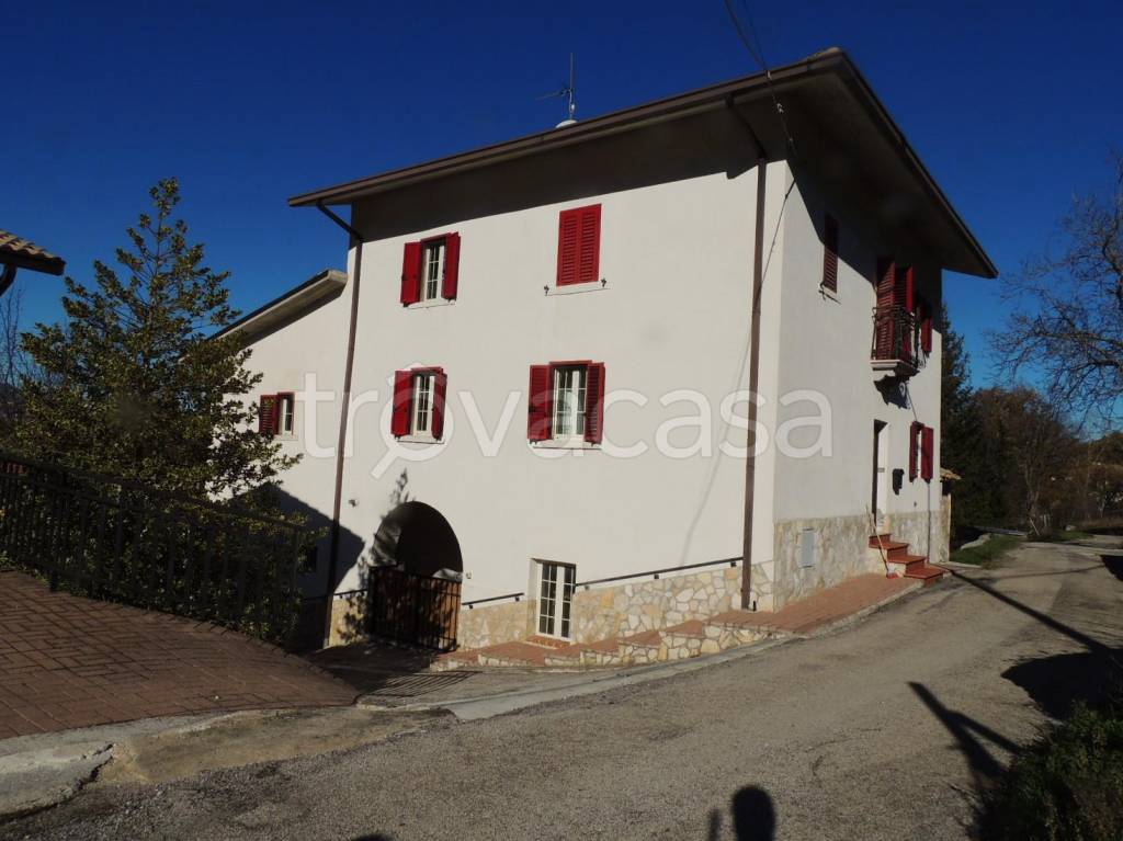 Casa Indipendente in vendita a Caramanico Terme corso Gaetano Bernardi