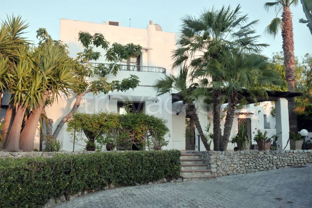 Villa in affitto a Cinisi via Renato Guttuso, 49