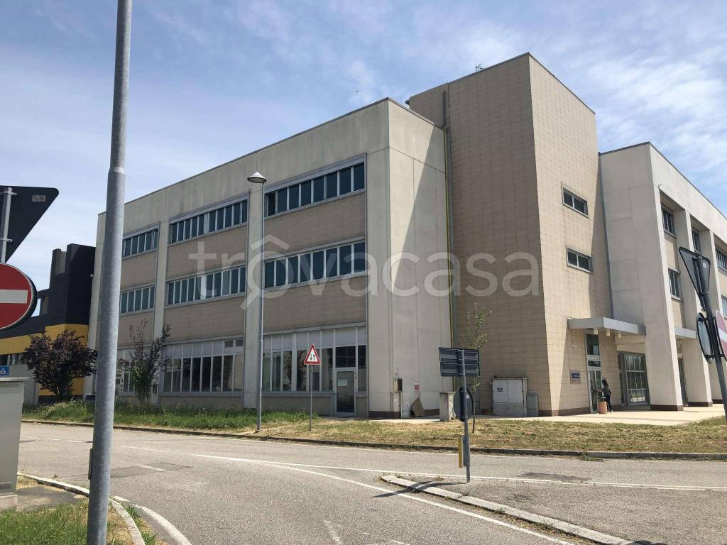 Ufficio in vendita a Cesena piazzale Caduti Del Lavoro 220